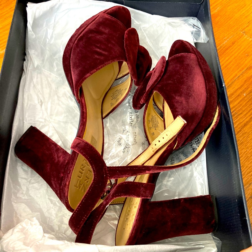 Strapped heels - velvet burgandy